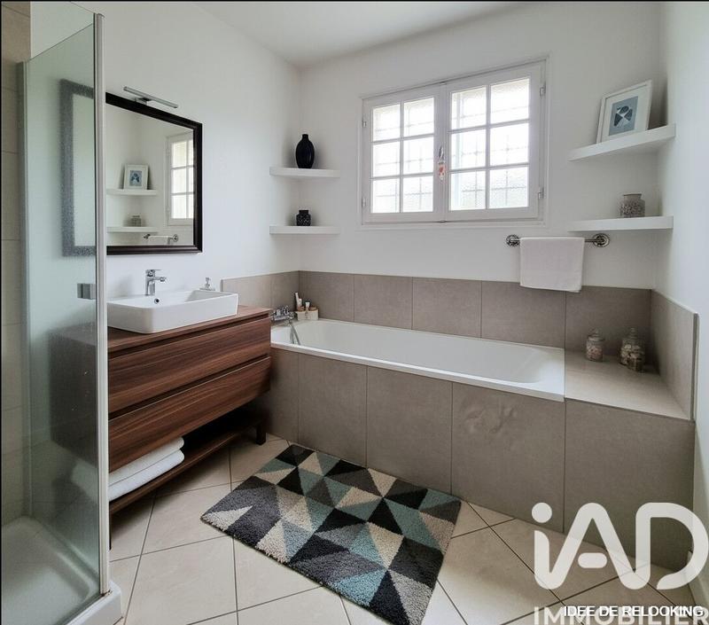 Maison - 103 m² - 5 pièces