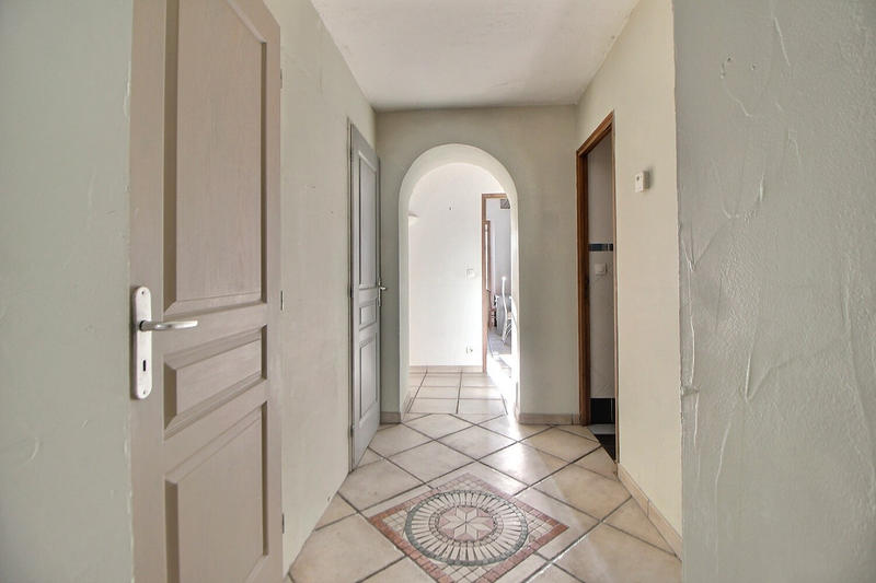 Maison - 277 m² - 14 pièces