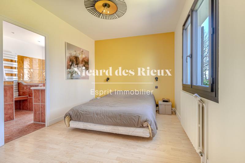 Maison - 260 m² - 7 pièces