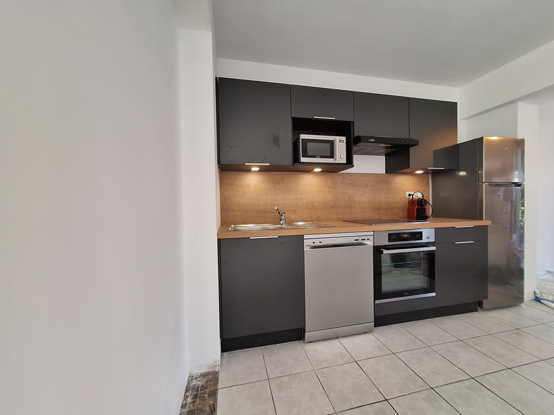 Appartement - 100 m² - 2 pièces