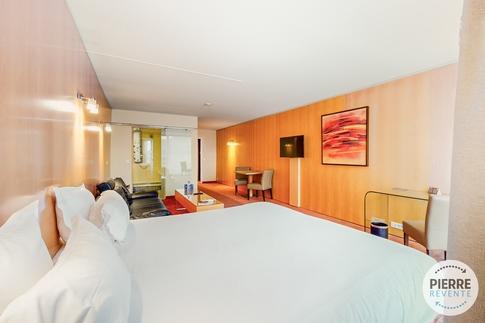 Studio - 49 m² - 1 pièce