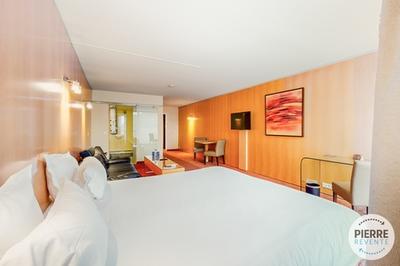 Studio - 49 m² - 1 pièce