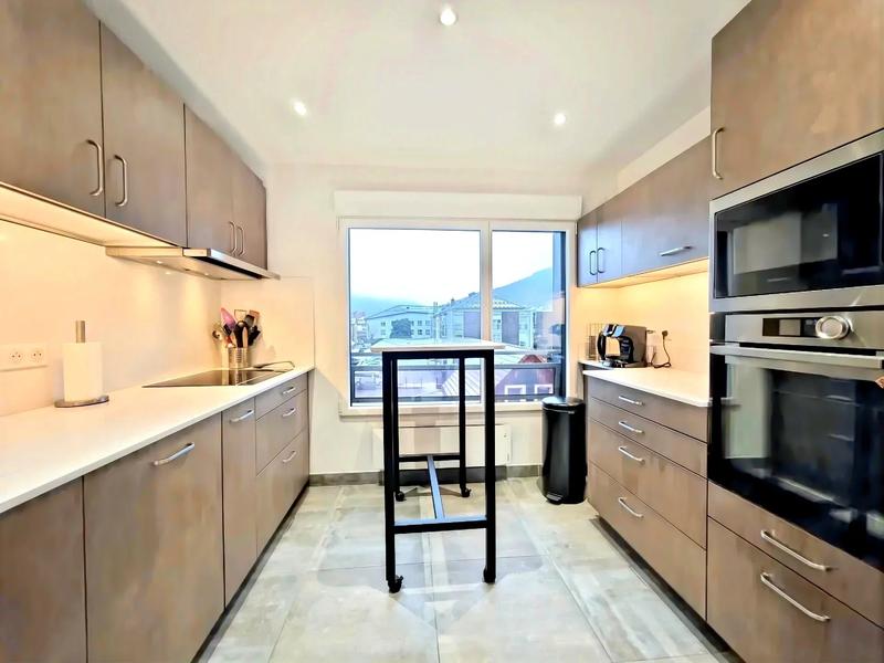 Appartement - 106 m² - 5 pièces