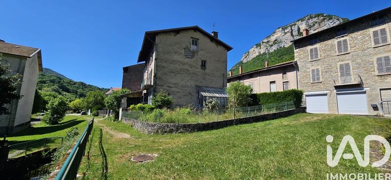 Maison - 174 m² - 8 pièces