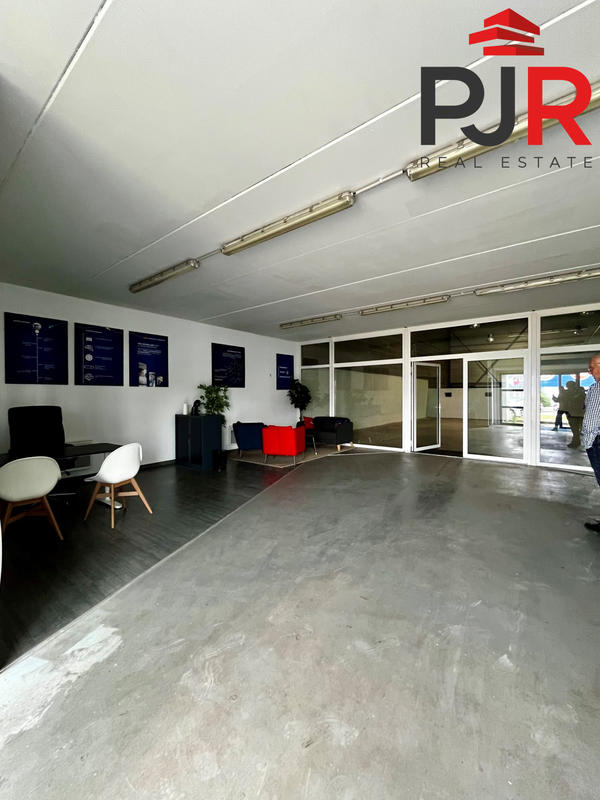 Local d'activités - 363 m²