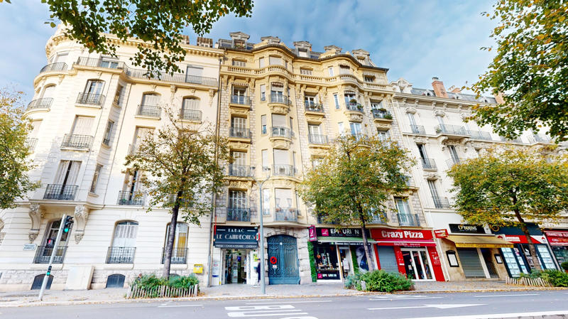 Appartement - 76 m² - 3 pièces