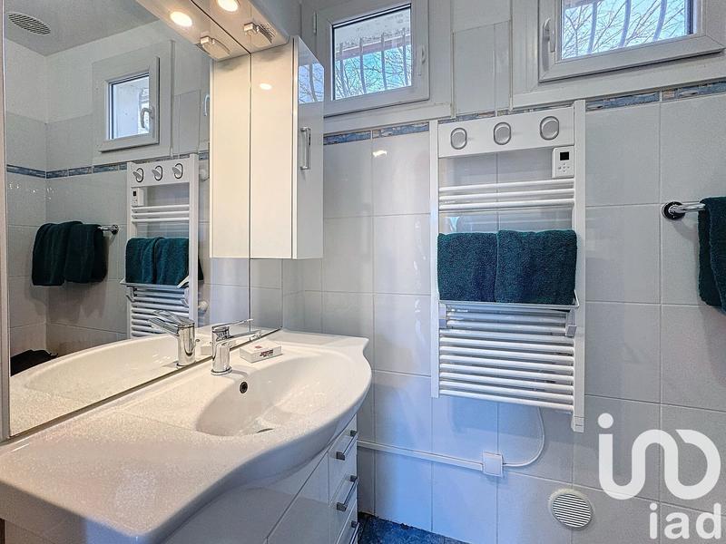 Maison - 400 m² - 21 pièces