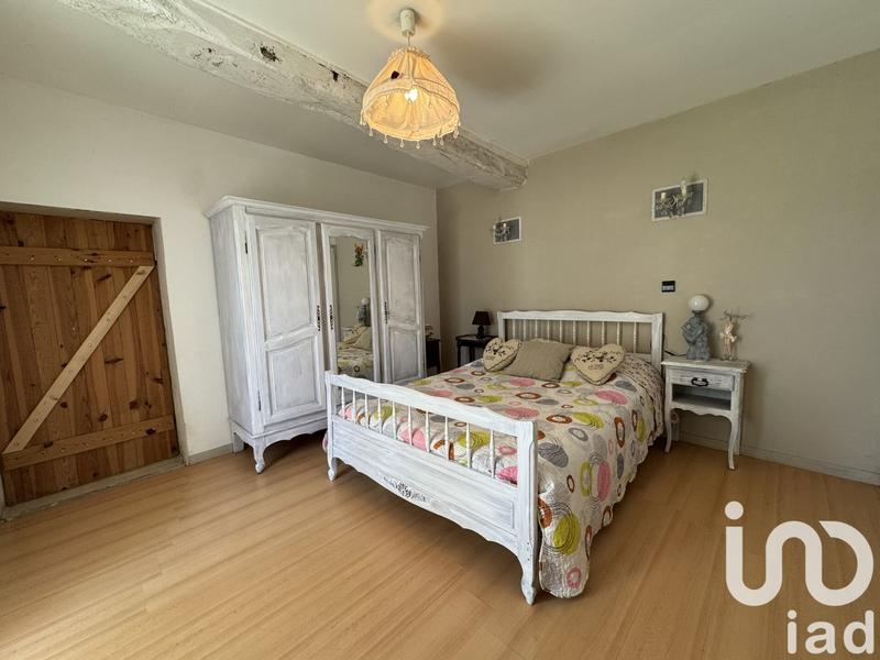 Maison - 203 m² - 9 pièces