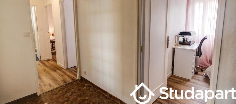 Chambre - 9 m² - 1 pièce