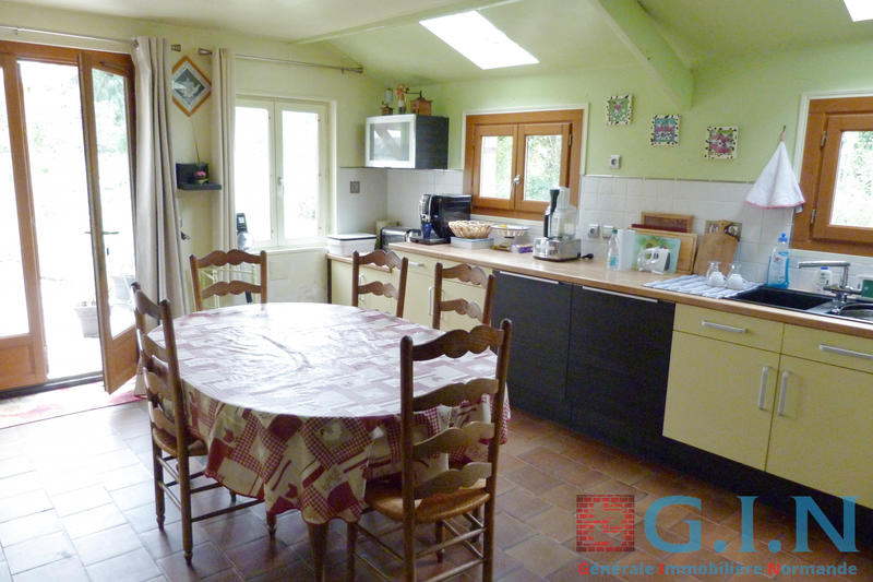 Maison - 205 m² - 10 pièces