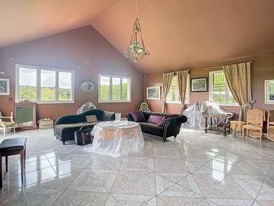 Maison - 293 m² - 11 pièces