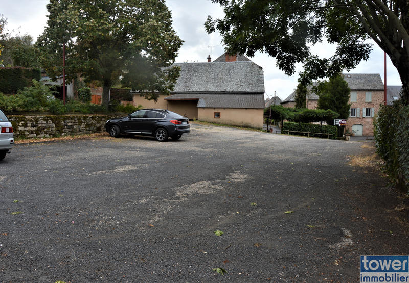 Maison - 300 m² - 13 pièces