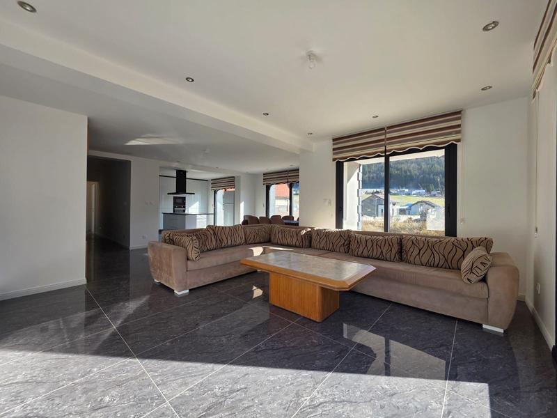 Maison contemporaine - 140 m² - 6 pièces