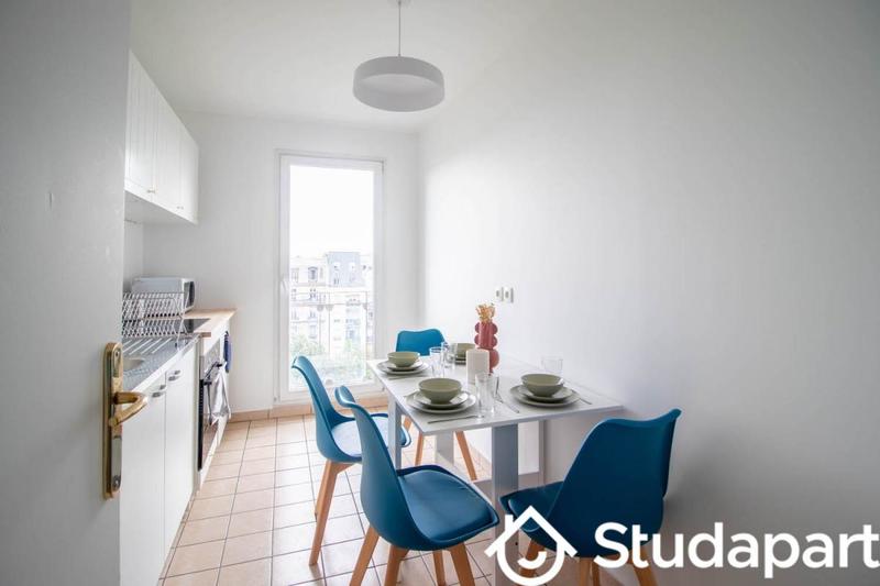 Chambre - 11 m² - 1 pièce