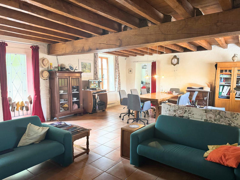 Maison - 220 m² - 8 pièces