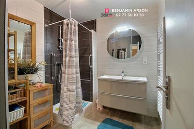 Appartement - 65 m² - 2 pièces