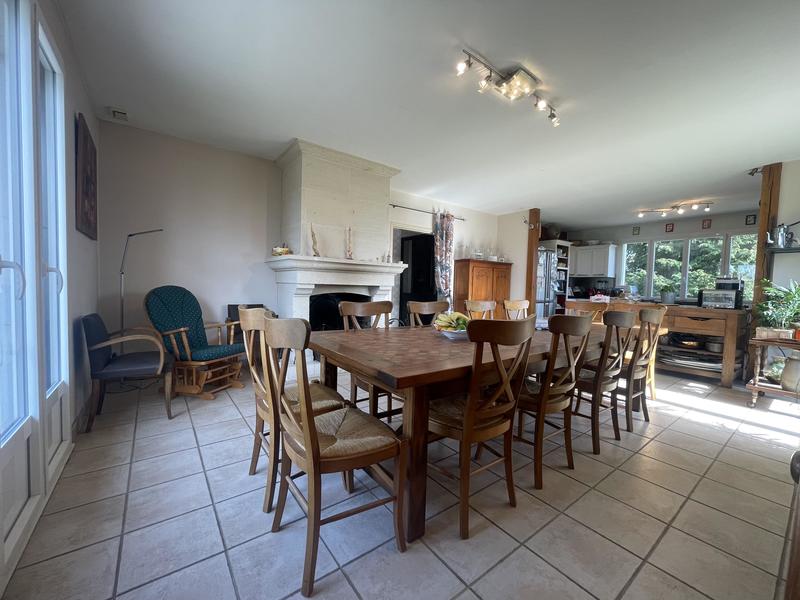 Pavillon - 211 m² - 9 pièces