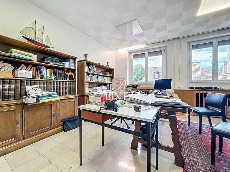 Local d'activités - 195 m²