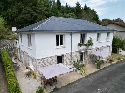 Maison - 217 m² - 11 pièces