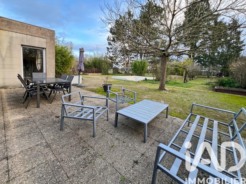 Maison - 250 m² - 11 pièces