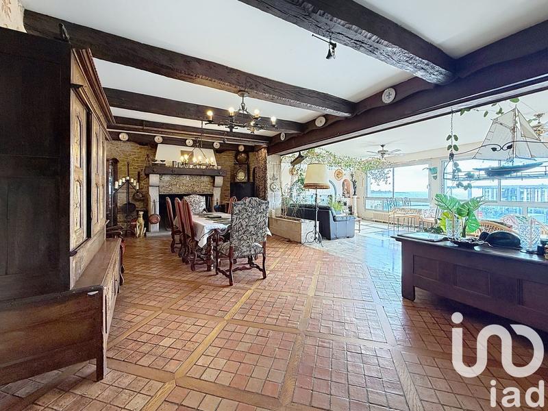 Appartement - 197 m² - 6 pièces