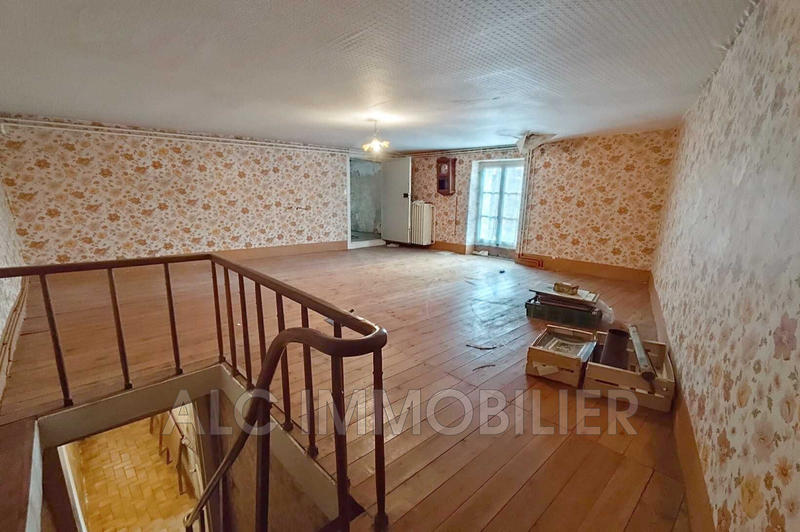 Maison - 151 m² - 1 pièce