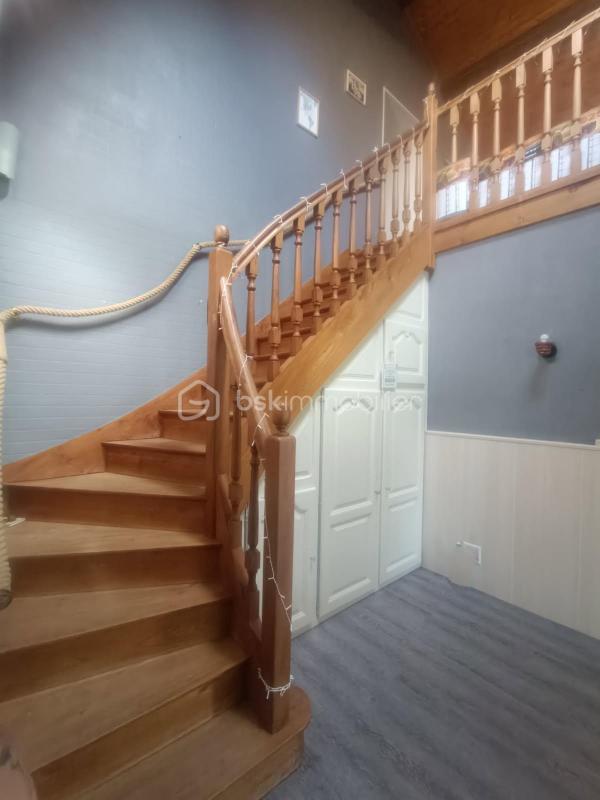 Maison ancienne - 234 m² - 7 pièces