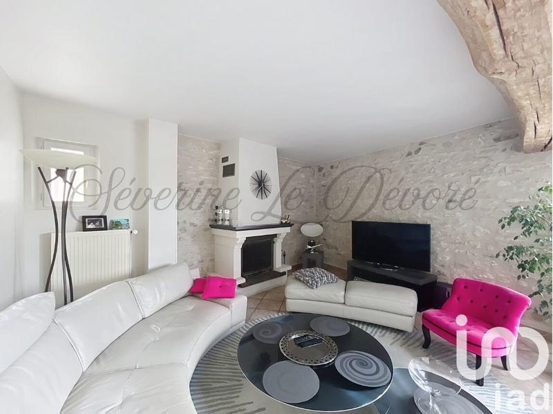 Maison - 215 m² - 9 pièces