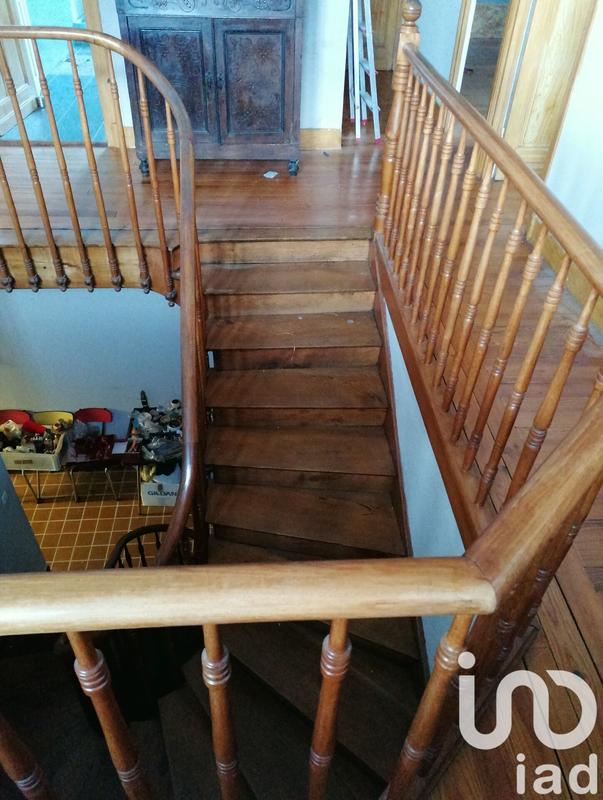 Maison - 225 m² - 7 pièces