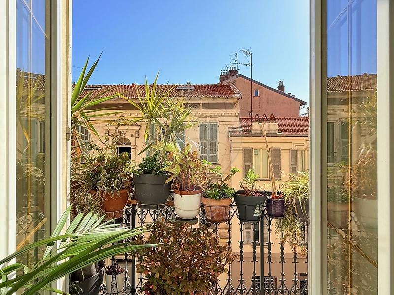 Appartement - 93 m² - 4 pièces