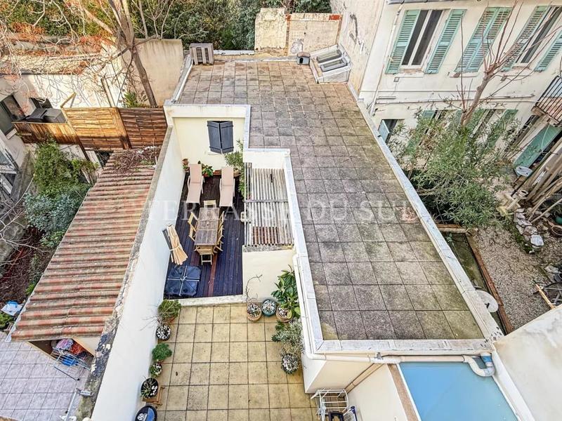 Immeuble - 183 m² - 10 pièces