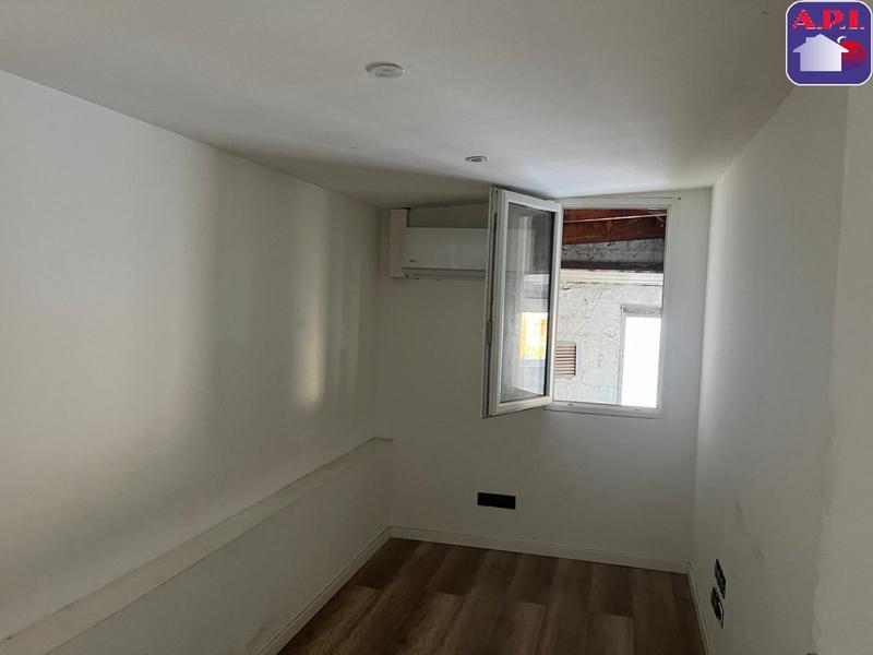 Local d'activités - 118 m² - 4 pièces