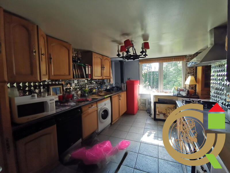 Maison - 137 m² - 8 pièces