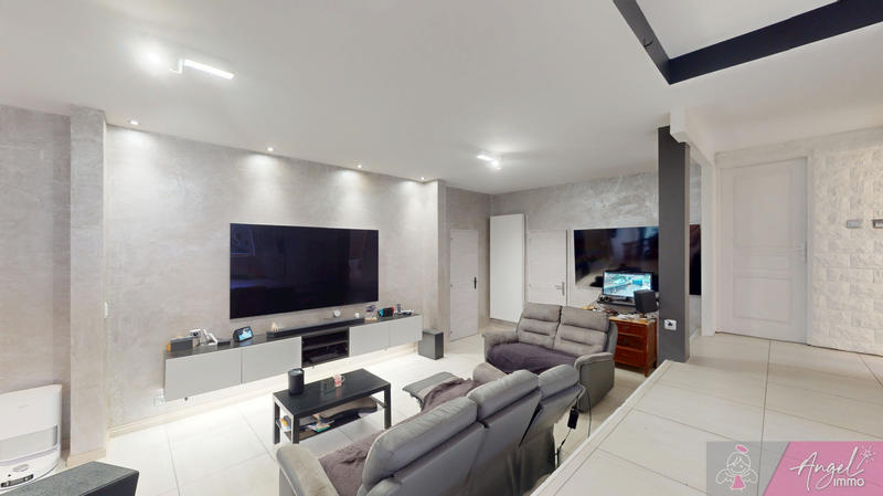 Maison - 476 m² - 10 pièces