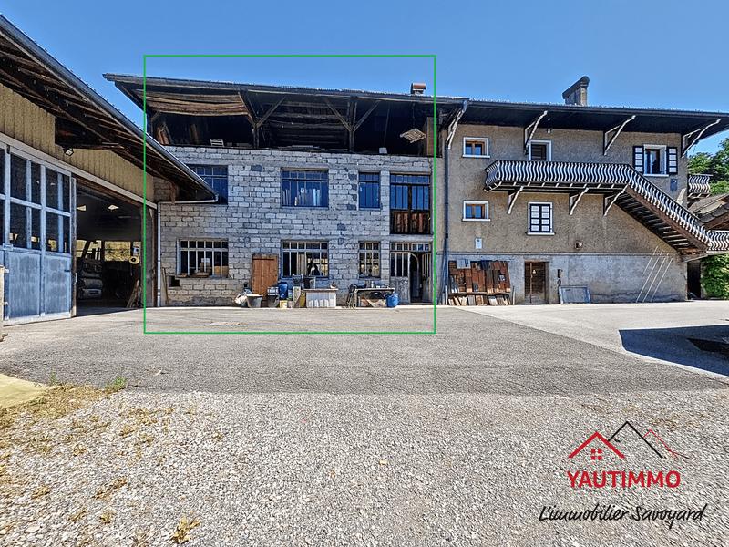 Maison - 285 m² - 5 pièces