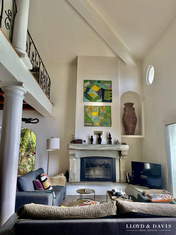 Maison - 228 m² - 5 pièces