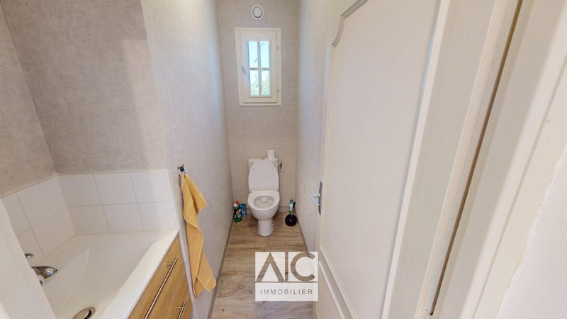 Maison - 152 m² - 7 pièces