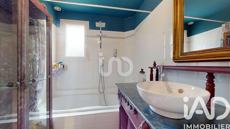 Maison - 280 m² - 8 pièces