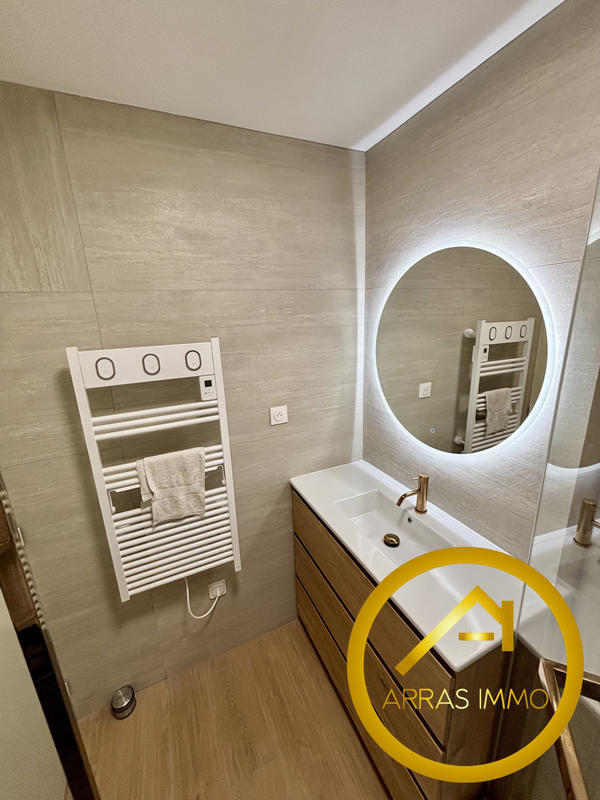 Appartement - 90 m² - 3 pièces