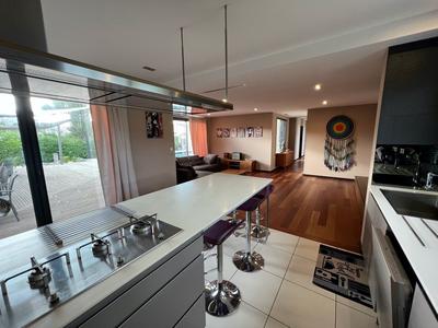 Villa - 183 m² - 6 pièces