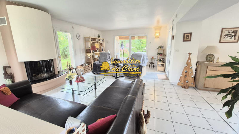 Maison - 255 m² - 8 pièces