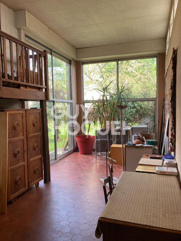 Maison - 168 m² - 8 pièces