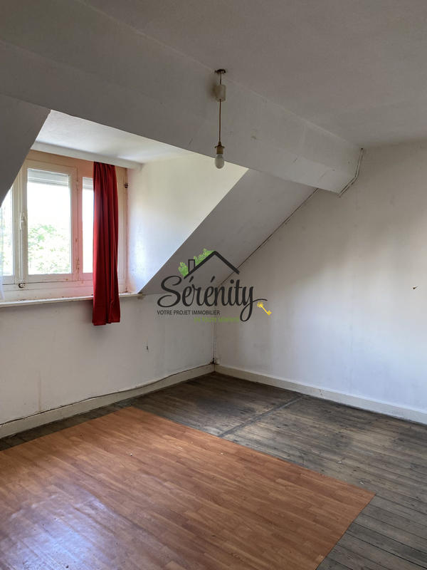 Maison - 221 m² - 13 pièces