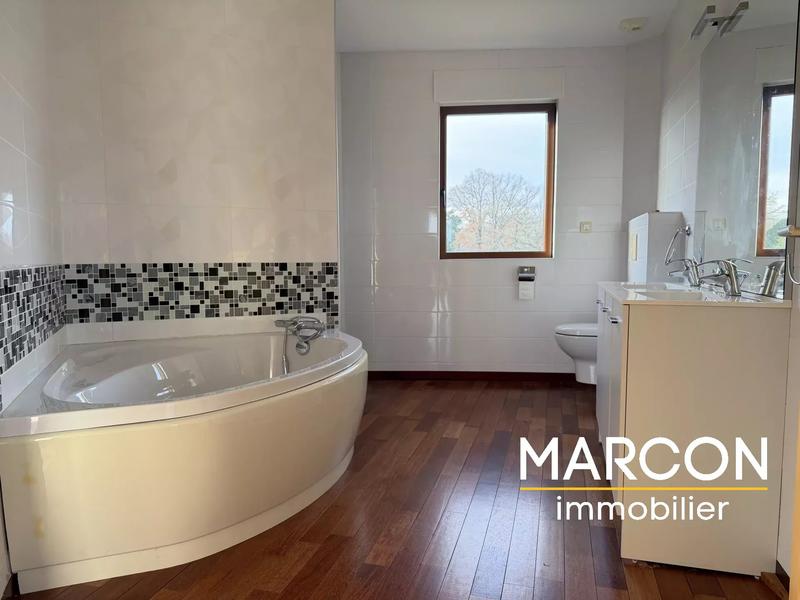 Maison - 164 m² - 4 pièces