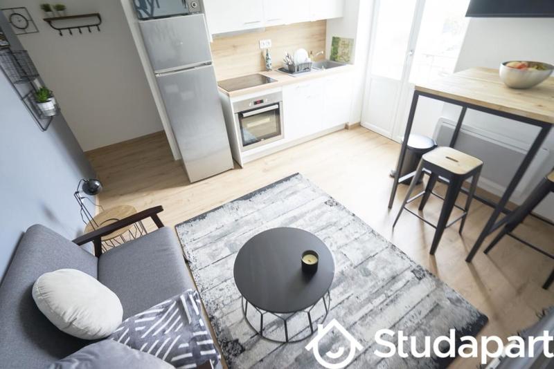 Chambre - 10 m² - 1 pièce