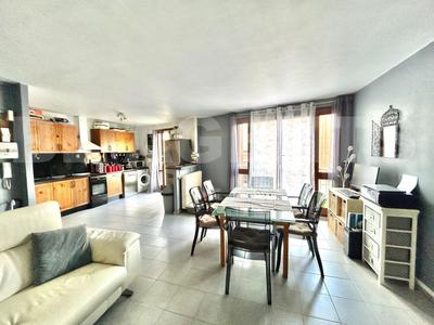 Appartement - 86 m² - 4 pièces