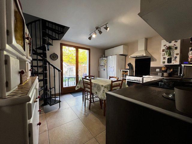 Maison - 81 m² - 5 pièces