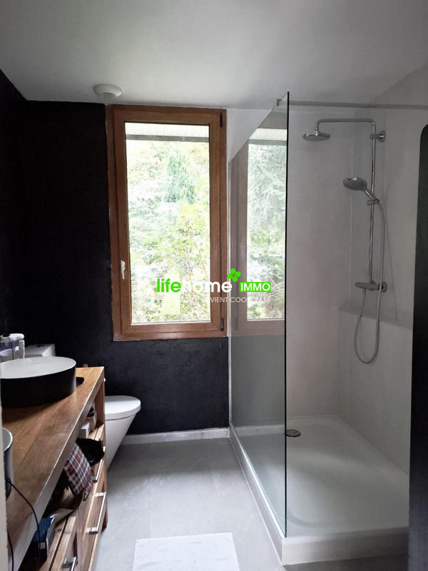 Maison - 185 m² - 6 pièces