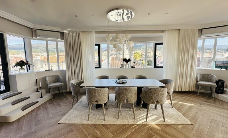 Appartement - 153 m² - 5 pièces