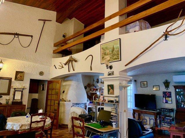 Maison - 142 m² - 4 pièces